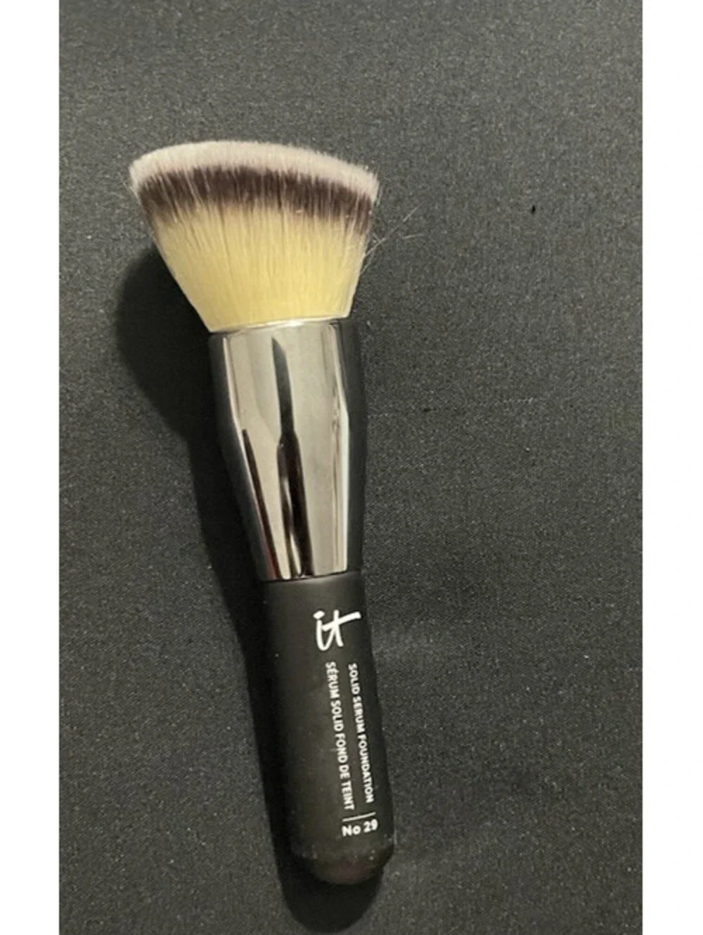 It Cosmetics Heavenly Luxe Solid Serum Foundation Brush No. 29 - Sealed